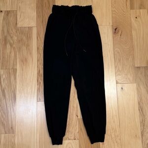 Lululemon Stretch High-Rise Jogger *Shorter Length
